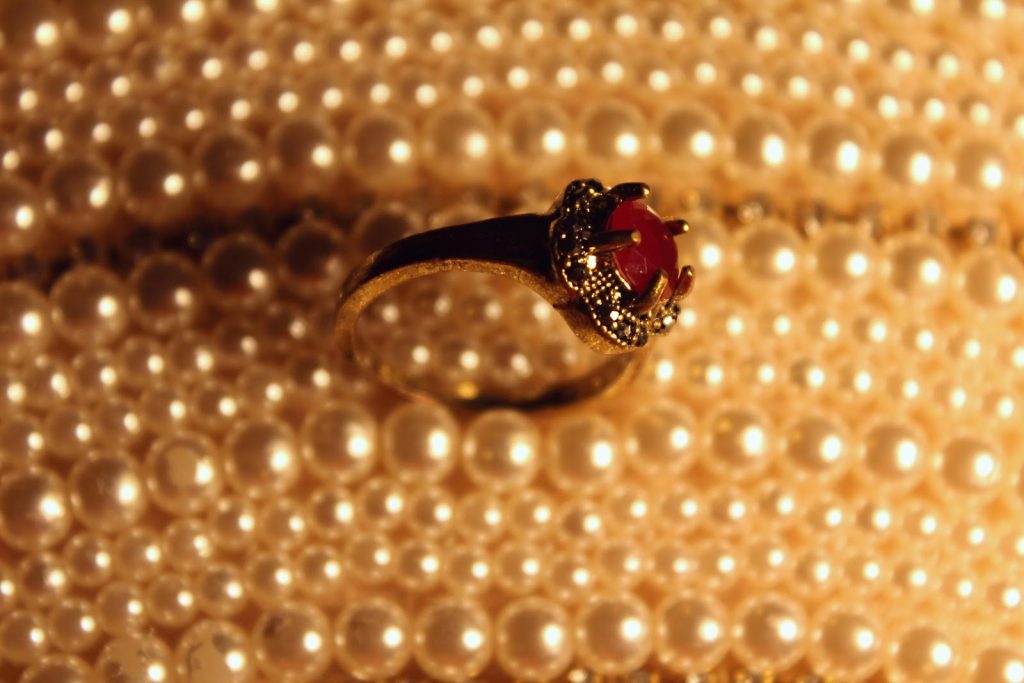 2025’s Hottest Ruby Ring Styles & Trends You Need to Know